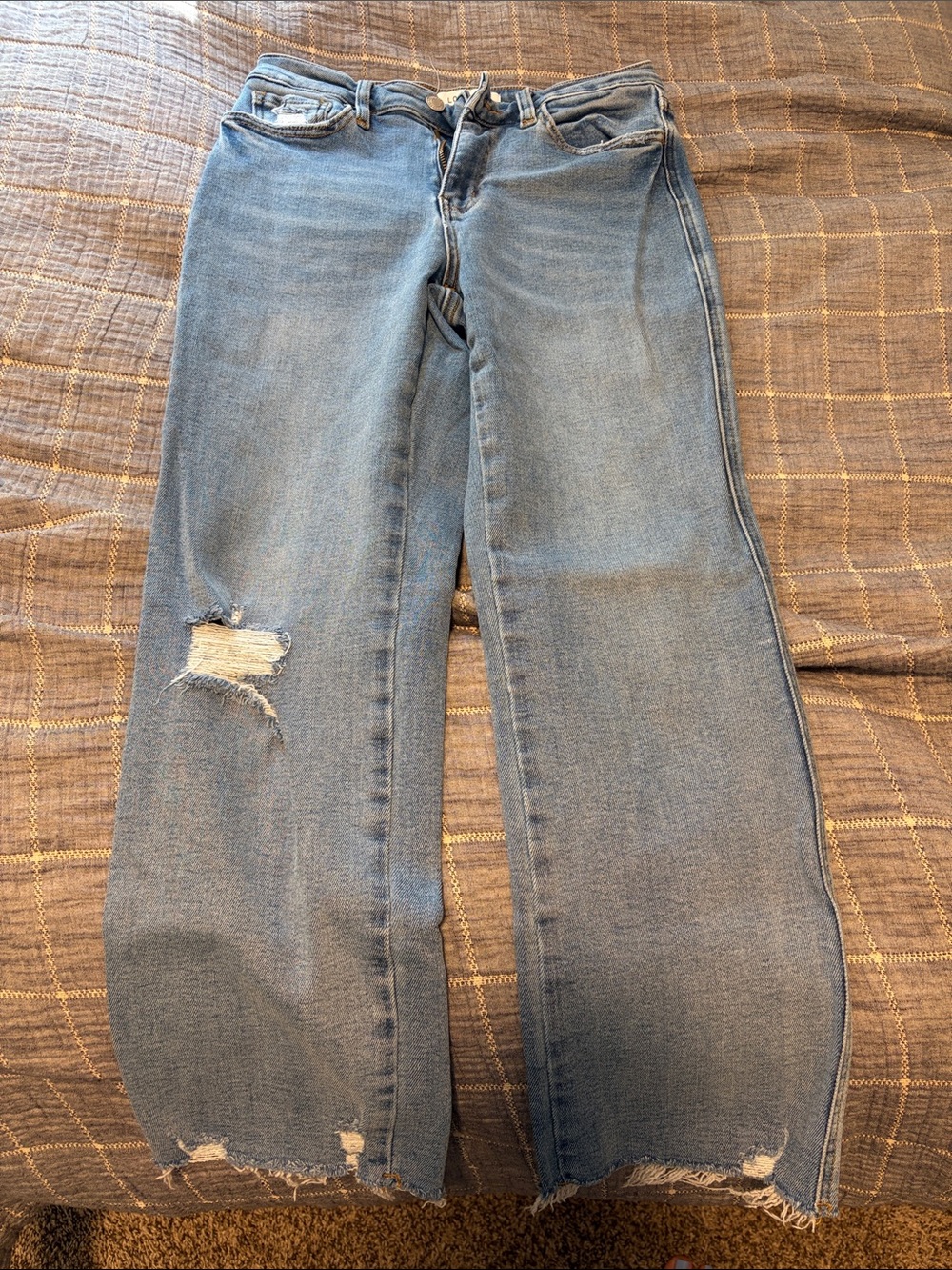 Women’s Light Blue Distressed Wide-Leg Jeans